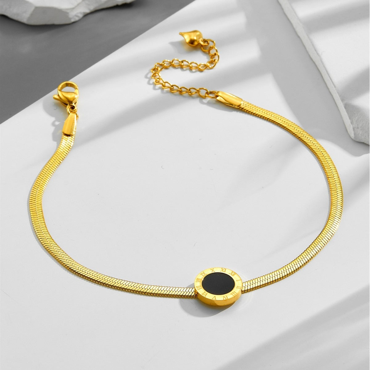 18K gold light luxury exquisite Roman numeral bracelet