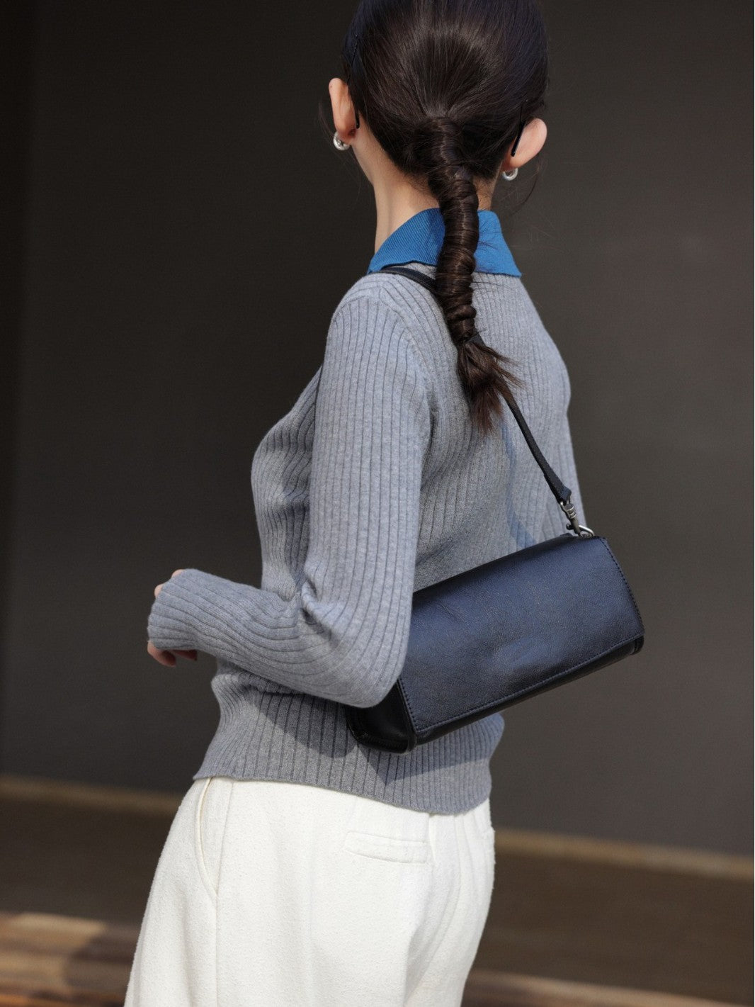 New Genuine Leather Women's Bag, High-End Feel Baguette Bag, Niche Design Shoulder And Underarm Bag, Light Luxury Crossbody Bag