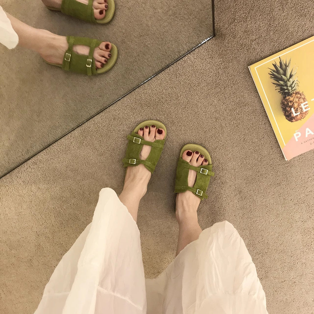 Summer Outdoor New-style Retro Flat-heeled Sandals