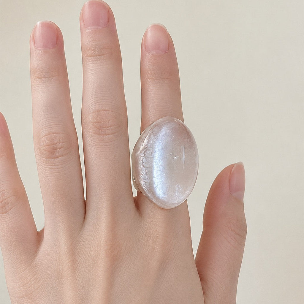 Zhang Oval Transparent Resin Ring