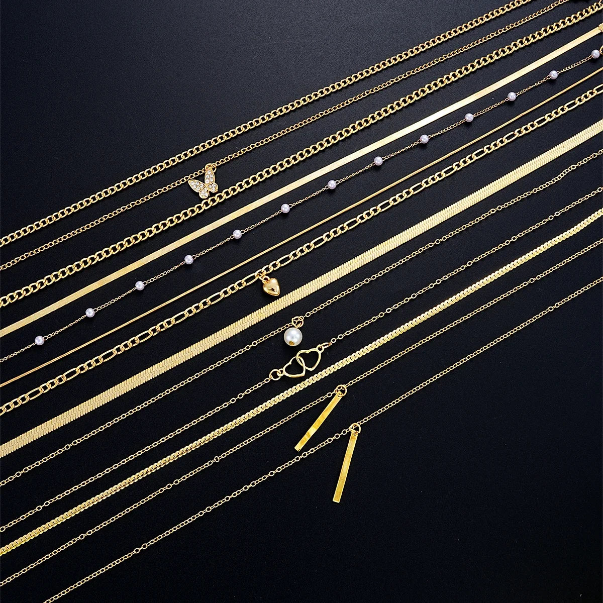 11 Pcs Simple Pearl Choker Necklaces Set for Women Fashion Layered Chain Star Cross Heart Pendant Charms Necklace Jewelry Gifts