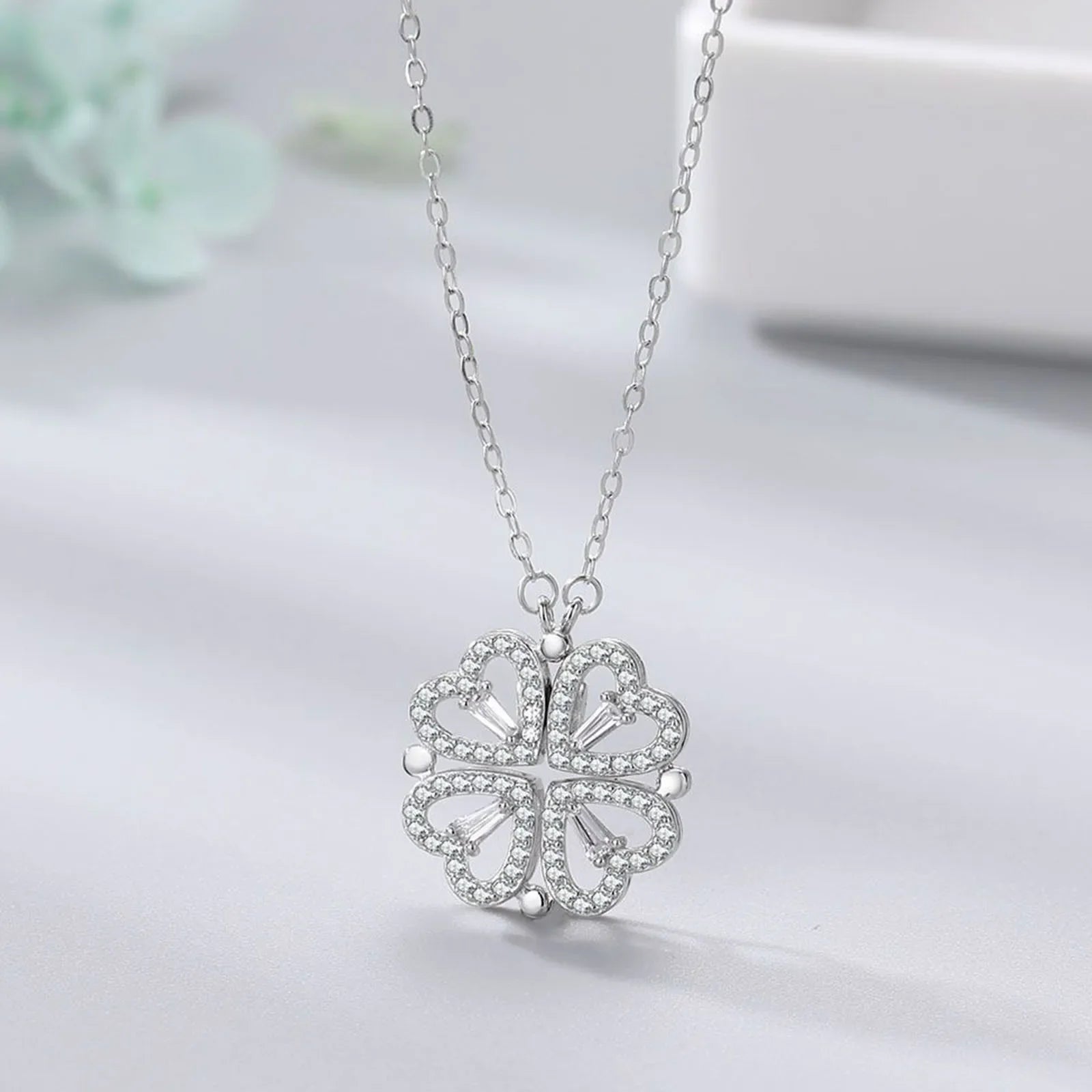 1pc Heart Shaped Four Leaf Clover Pendant Necklace Jewelry Zircon Women Love Clavicle Chain Gifts Openable ChokerJewelry