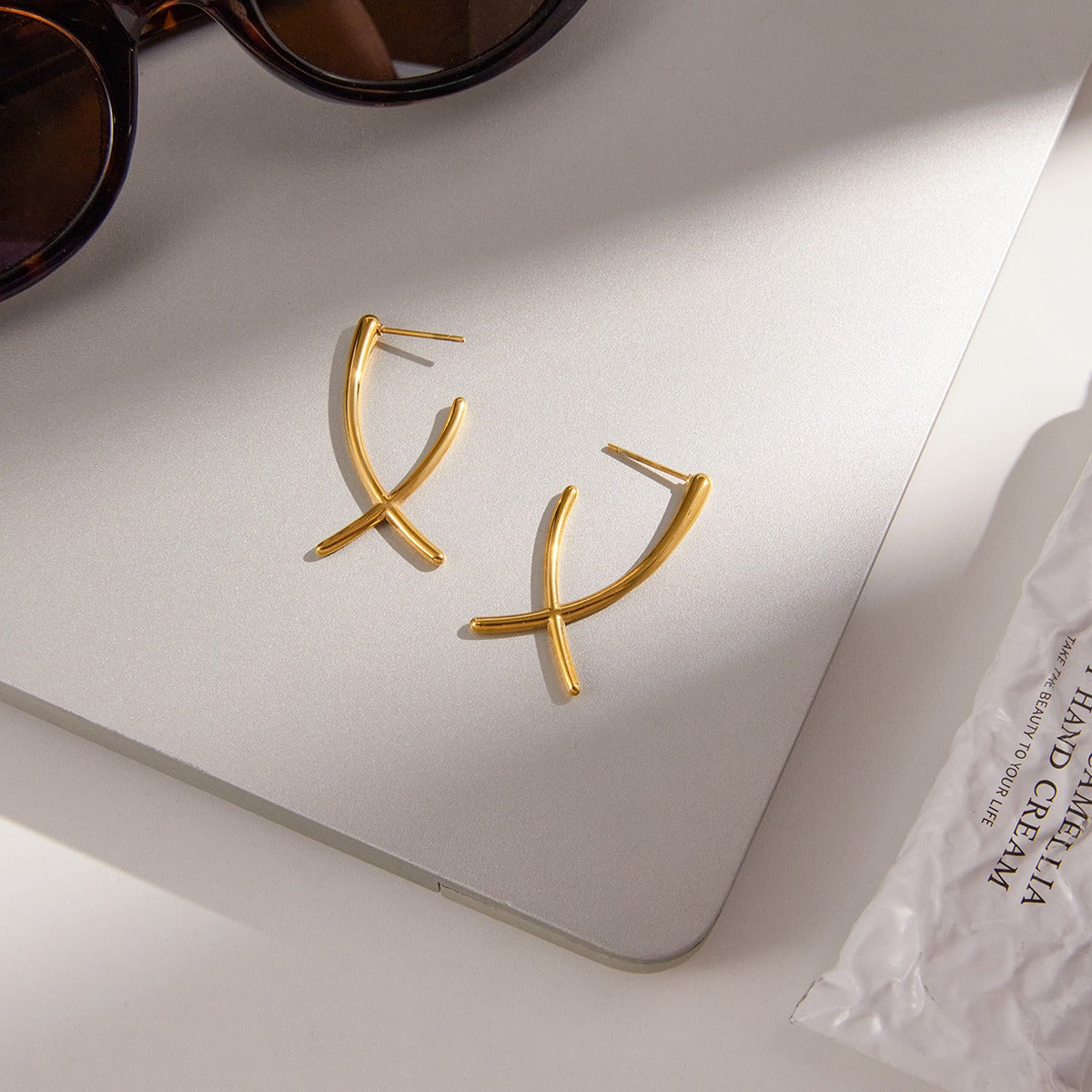 18k gold cross earrings