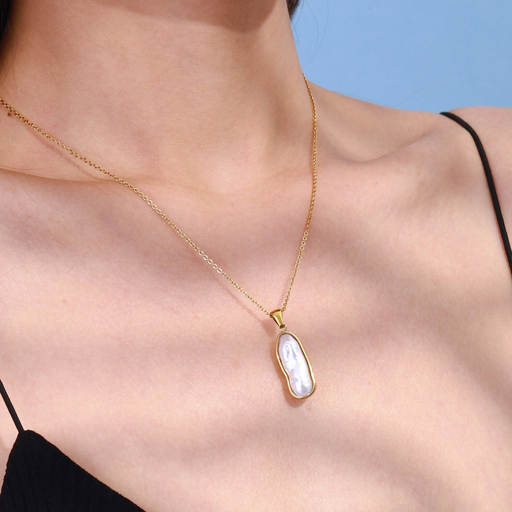 18K gold inlaid irregular pearl design light luxury noble pendant necklace