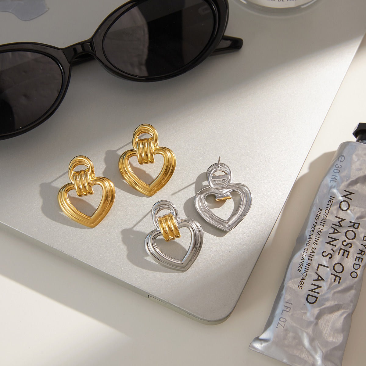 18K gold heart-shaped titanium steel stud earrings