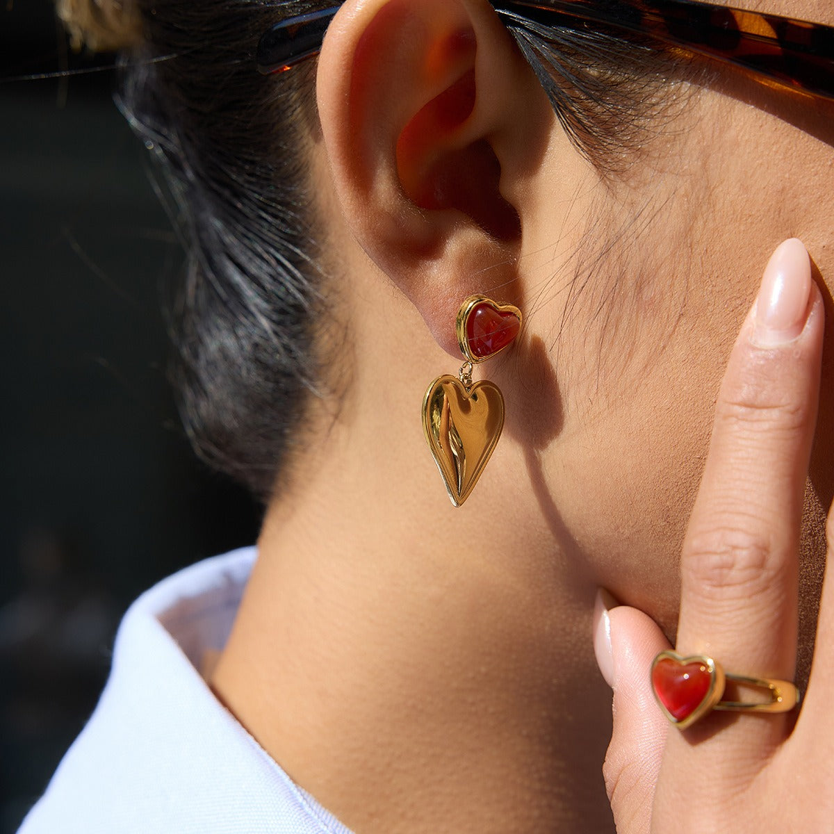 18K gold heart-shaped luxury earrings